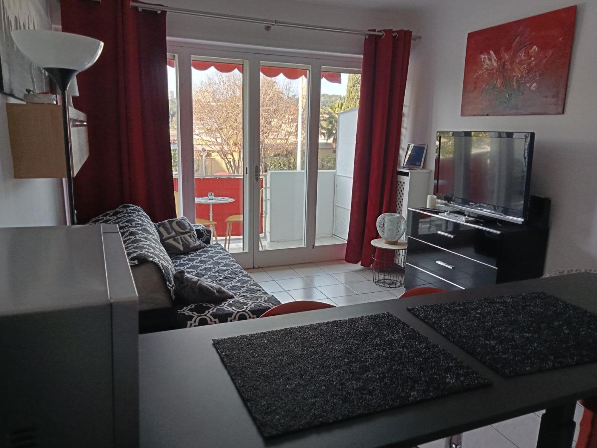 De L'hippodrome Apartment *